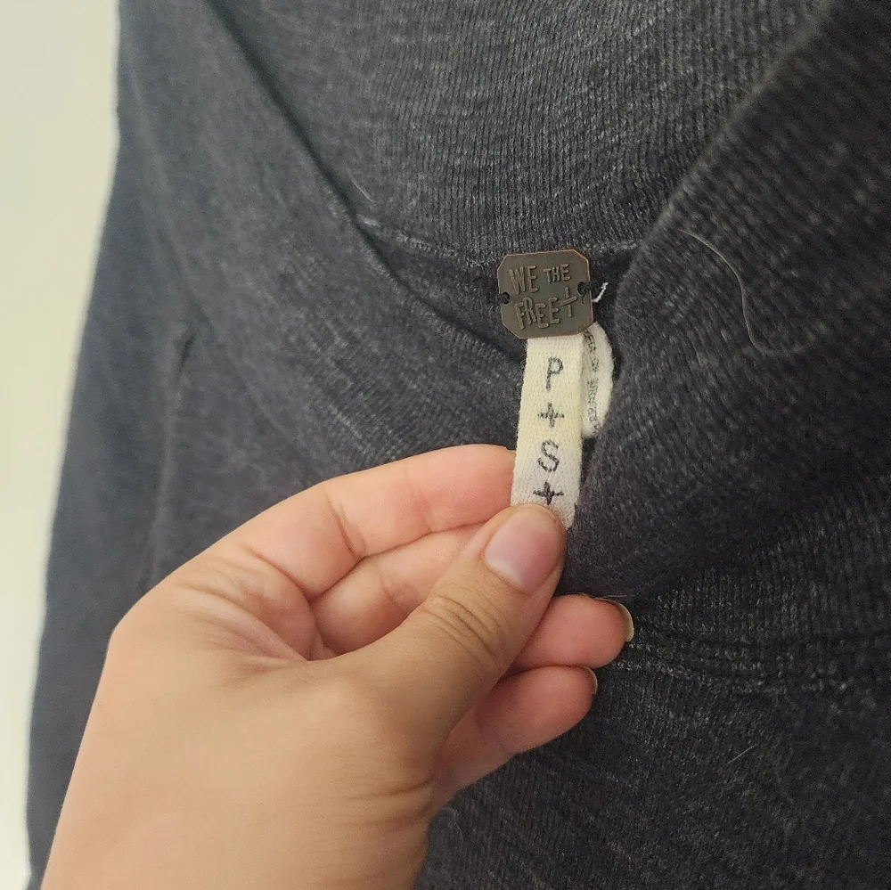 We the free from Free people off shoulder sweatshirt - Picture 5 of 6